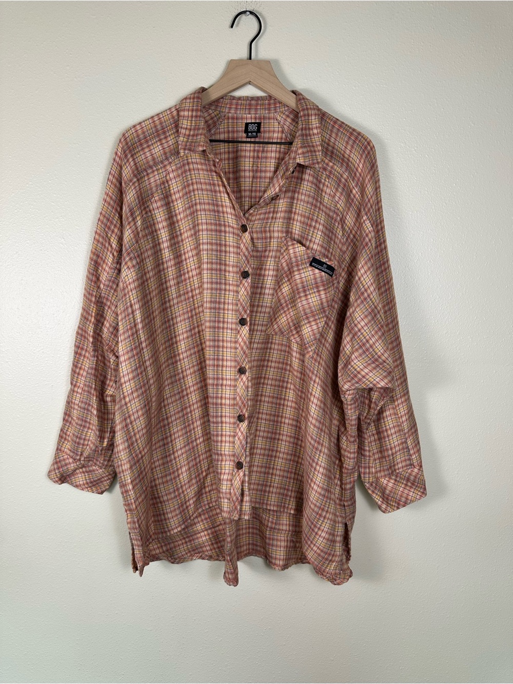 BDG Urban Outfitters Women XL Relaxed Oversized Brendan Pink Plaid Flannel Shirt - Picture 2 of 6